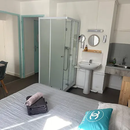 Δωμάτια σε οικογενειακή κατοικία La Cigale Du Desire Sejour