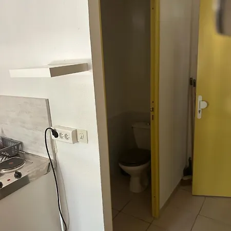 Δωμάτια σε οικογενειακή κατοικία La Cigale Du Desire Sejour